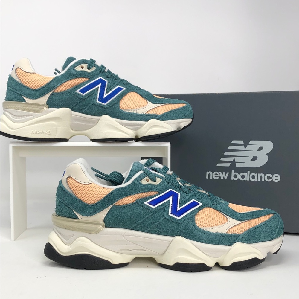 New Balance 9060 Green Orange GC9060GP Youth Sneakers - Size 5 Y